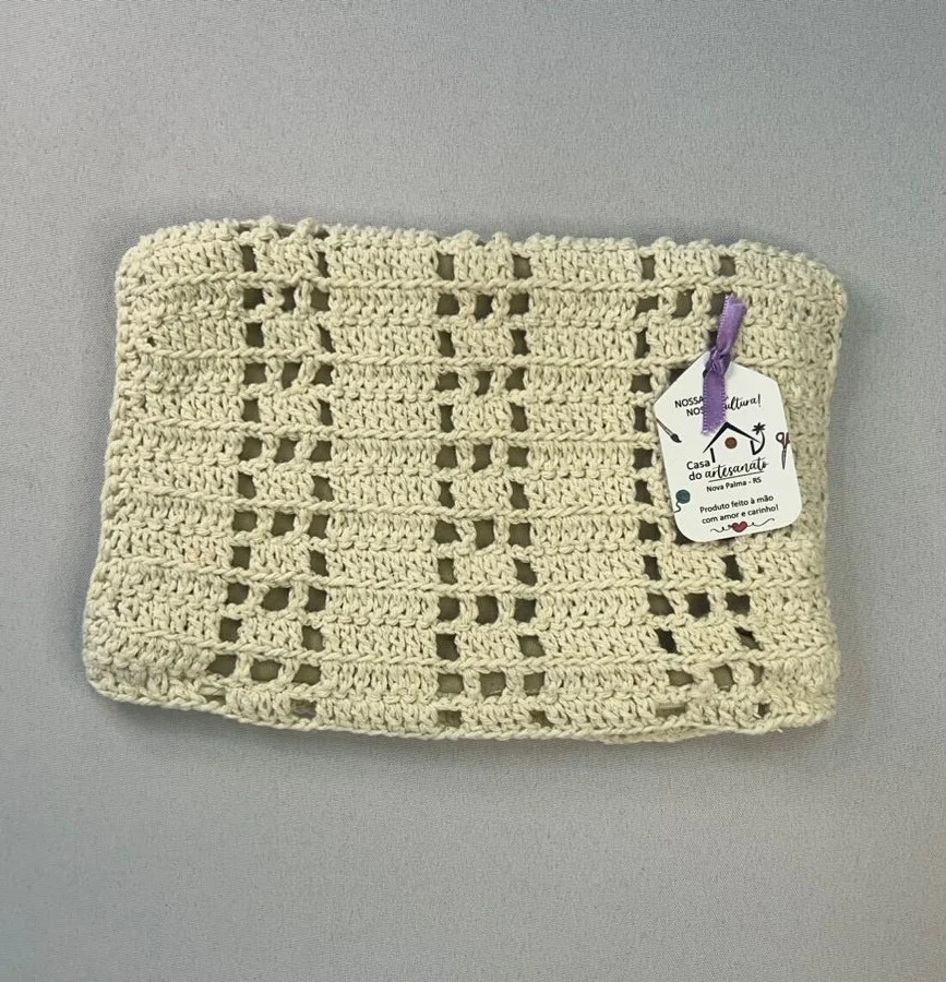 NECESSAIRE